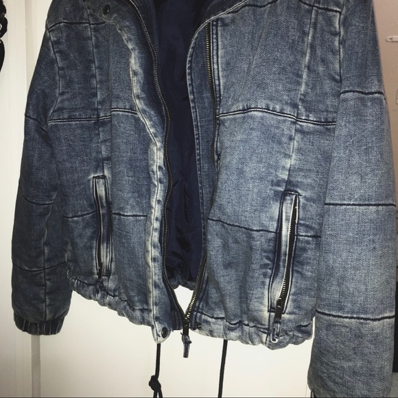 Jean jacket - Picture 2 of 4